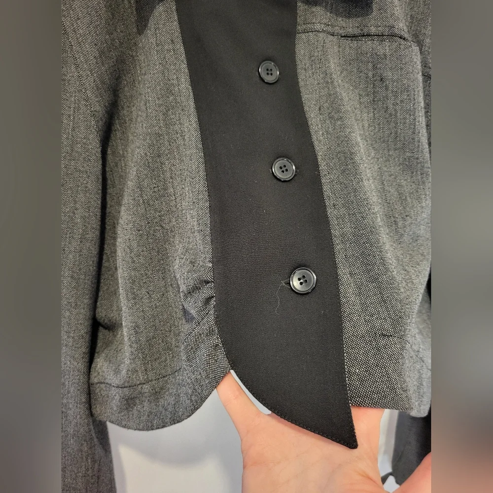 EUC Camela Mè Gray and Black Jacket - Picture 2 of 16
